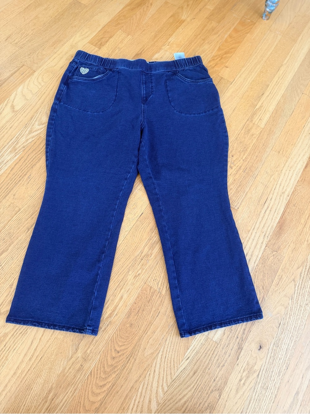 Ladies Size Large Short "Quacker Factory" Dream Jean Navy Boot Cut Pull-On Jeans
